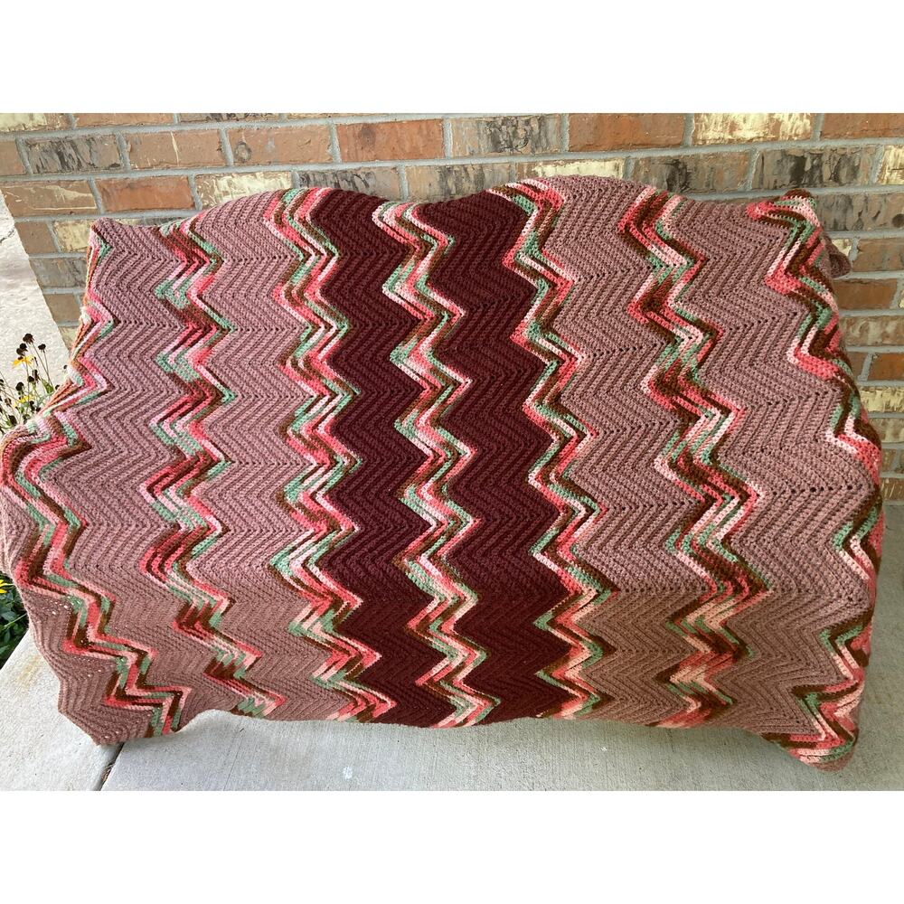 64" x 66" Chevron Wave Pattern Crocheted Throw Blanket Dark Pink Vintage Afgan